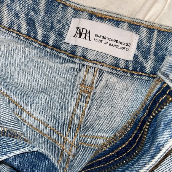 Zara - high waisted shorts - Picture 2 of 3